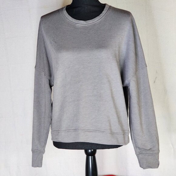 Fabletics Gray Long Sleeve Crew Neck Cropped Soft Fleece Lined Sweatshirt Size L - Picture 4 of 16